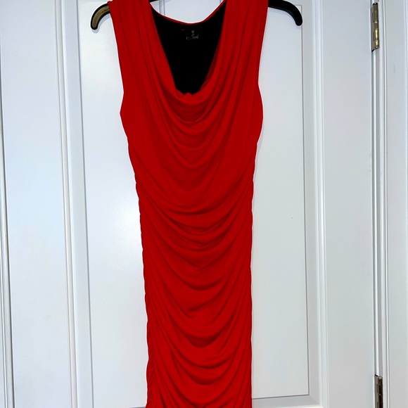 Casting women’s small red cocktail dress size T1 (2-4) - Picture 3 of 14